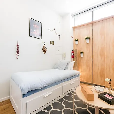 Daire Cantinho Do - Metro 1 Minute Away Porto