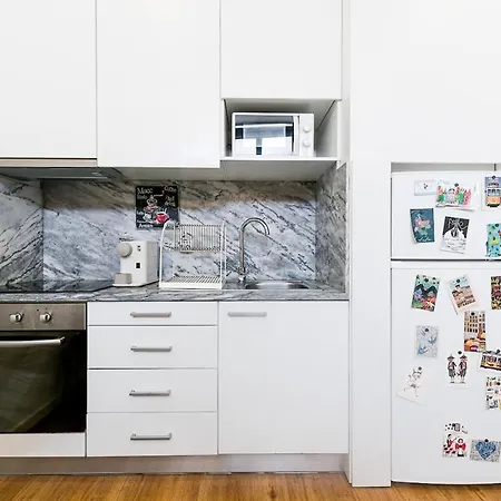 Daire Cantinho Do - Metro 1 Minute Away Porto