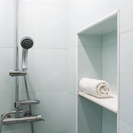 Cantinho Do - Metro 1 Minute Away بورتو