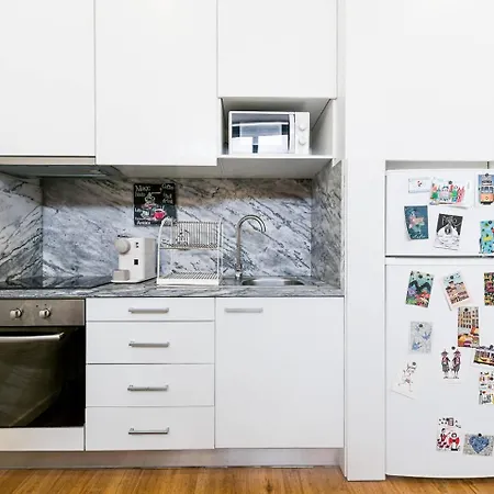 Apartment Cantinho Do - Metro 1 Minute Away