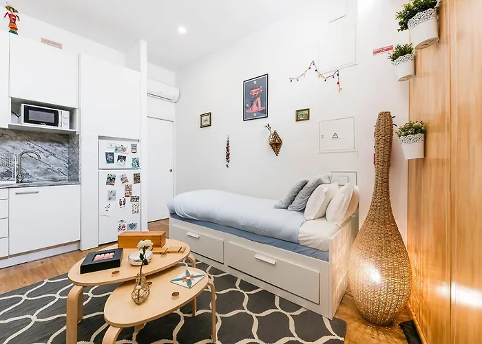 Cantinho Do - Metro 1 Minute Away Appartement *