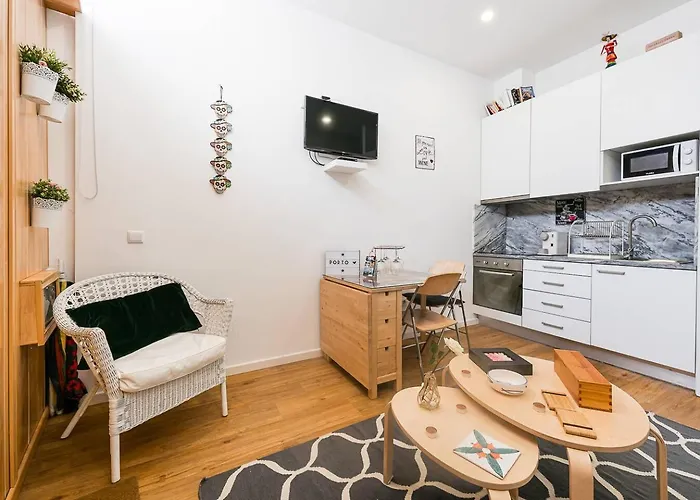 Cantinho Do - Metro 1 Minute Away Apartment Porto