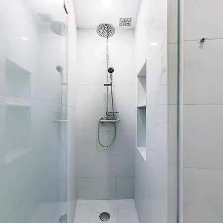 Cantinho Do - Metro 1 Minute Away פורטו